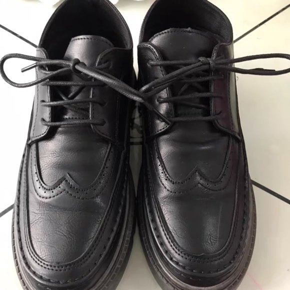 Men's leather shoes